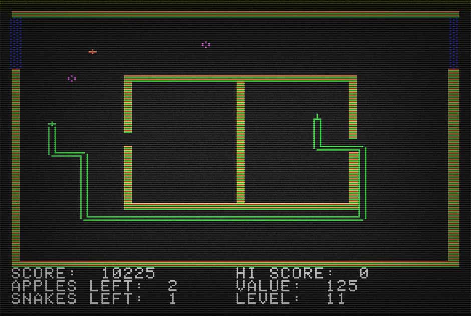 Niveau 11 de Snake Byte montrant un agencement en labyrinthe avec un serpent vert, des prunes flottantes et une pomme